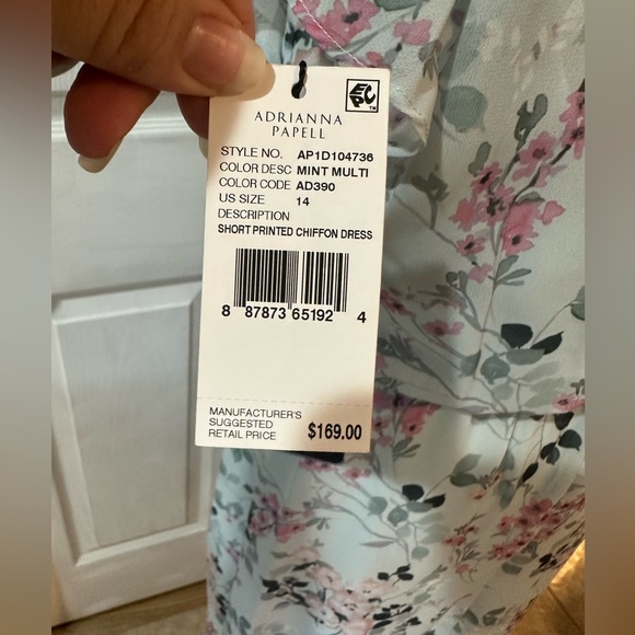 Adrianna Papell Short Printed Chiffon Dress Size 14 NWT Mint Multi Floral Spring - Picture 13 of 16